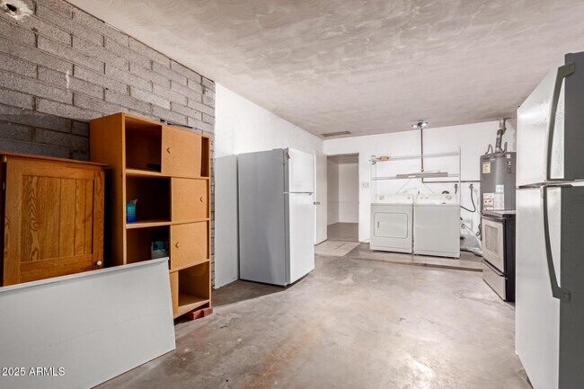 Building Photo - 1407 E El Camino Dr
