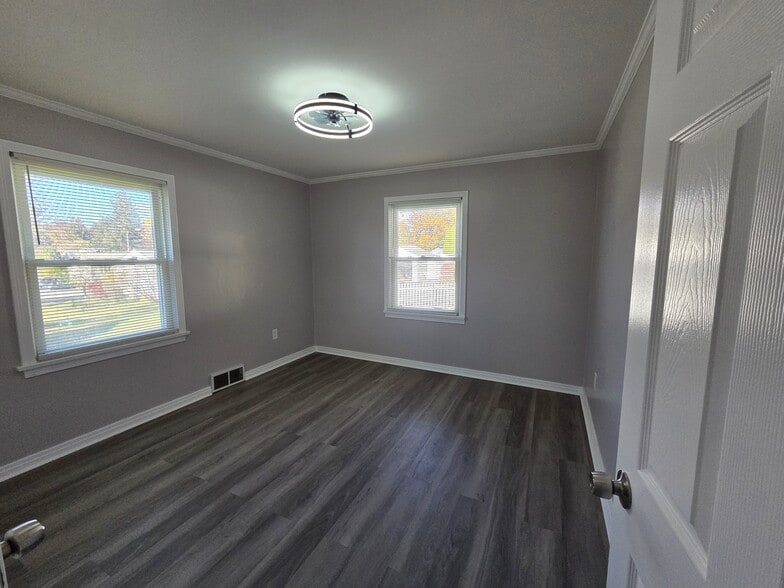 Building Photo - 52 Vista Ave