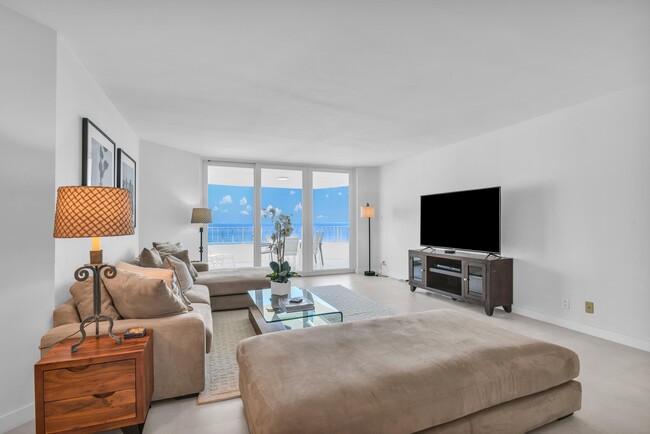 Building Photo - 550 S Ocean Blvd