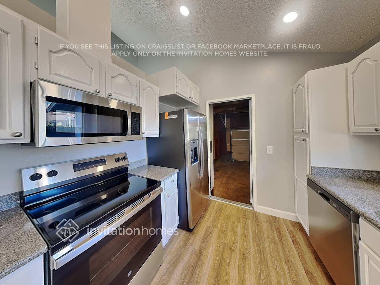 Building Photo - 716 Whispering Bay Ln