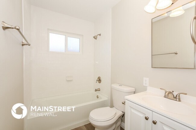 Building Photo - 2308 Revere St