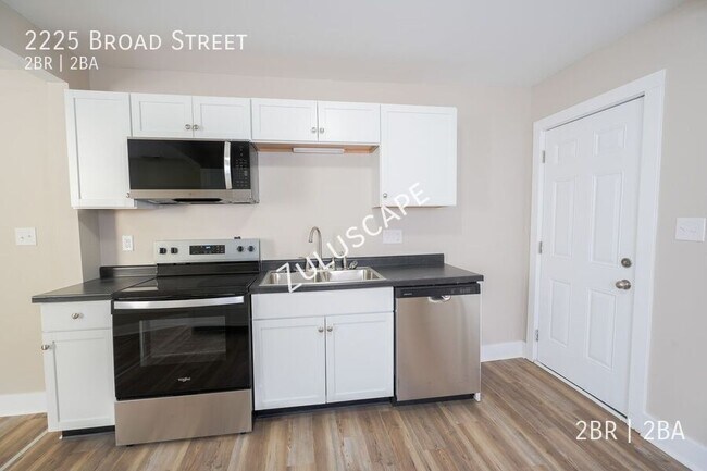 Building Photo - 2225 Broad St