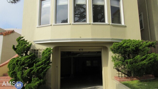 Building Photo - 3 br, 1.5 bath House - 675 Laguna Honda
