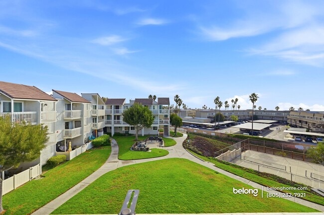 Building Photo - 267 S Ventura Rd