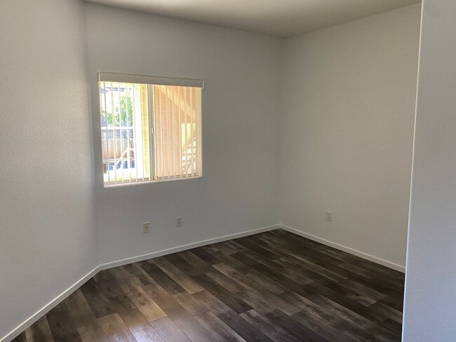 Building Photo - 2br with wood flooring on first floor in g...