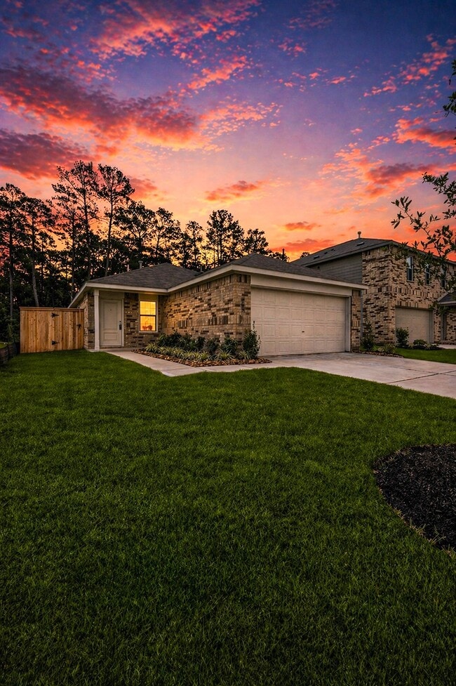 Building Photo - 915 Songbird Ln