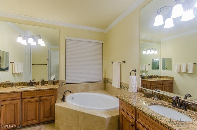 Building Photo - 9230 Veneto Pl