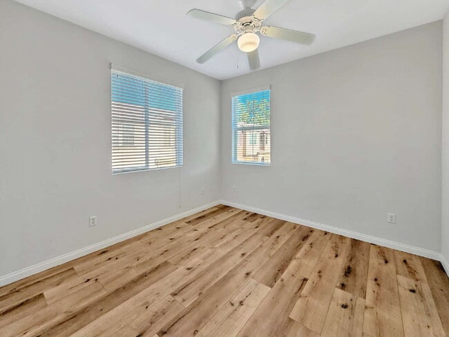 Building Photo - Welcome Home to the Treana Community in Stevenson Ranch 3BR 2 BA