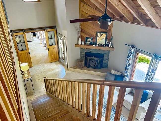 Building Photo - 4661 SW 7th Avenue Rd