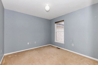 Building Photo - 128 Madison Way