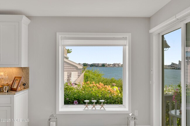 Building Photo - 4 Bay Point Harbour