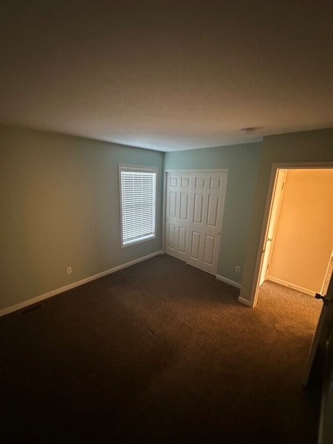 Building Photo - 4 Kings Way