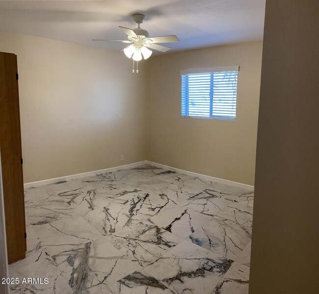 Building Photo - 264 N 54th St