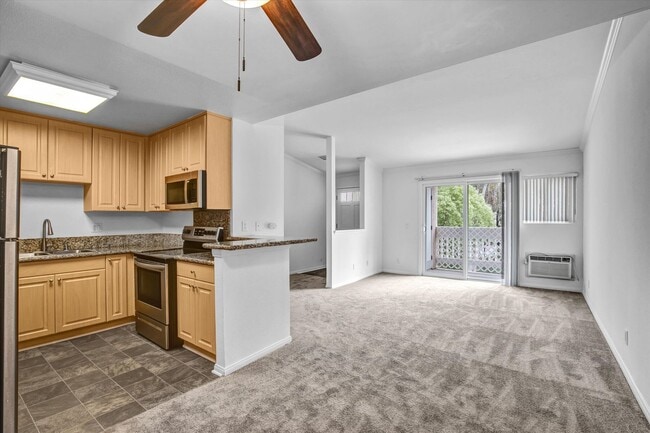 Building Photo - Cozy 1 Bed, 1 Bath Condo in Mira Mesa w/ Off-Street Parking!
