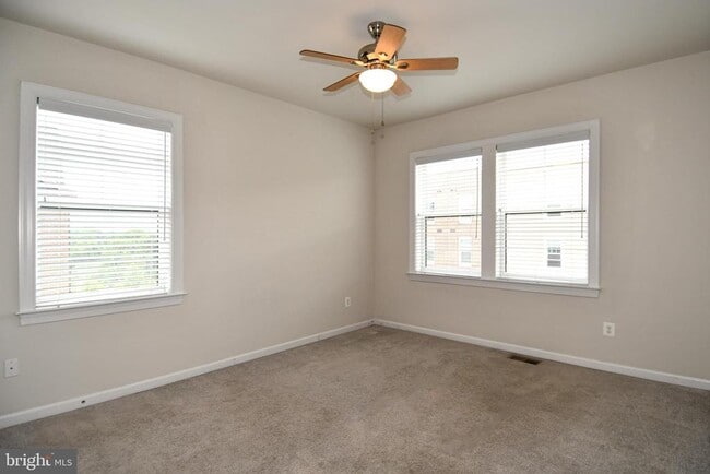 Building Photo - 20739 Heron Landing Dr