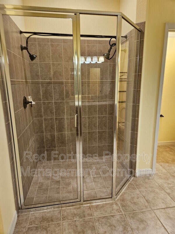 Building Photo - 9145 Leatherwood Loop