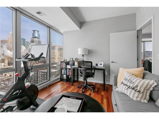 Building Photo - 929 Portland Ave