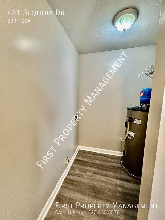 Building Photo - 431 Sequoia Dr