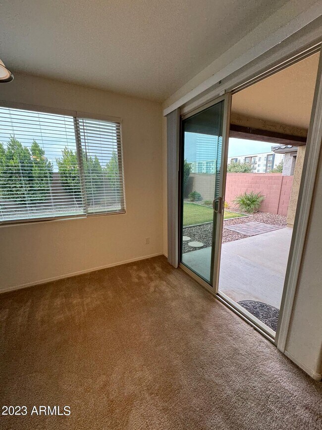 Building Photo - 6850 N 88th Ln