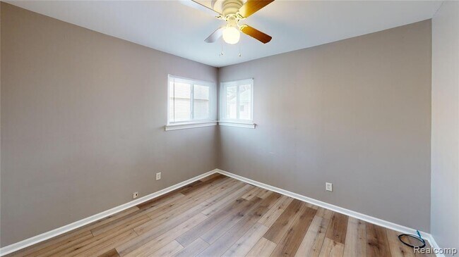 Building Photo - 1177 Connie Ave