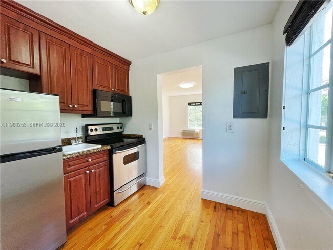 Building Photo - 1241 14th St