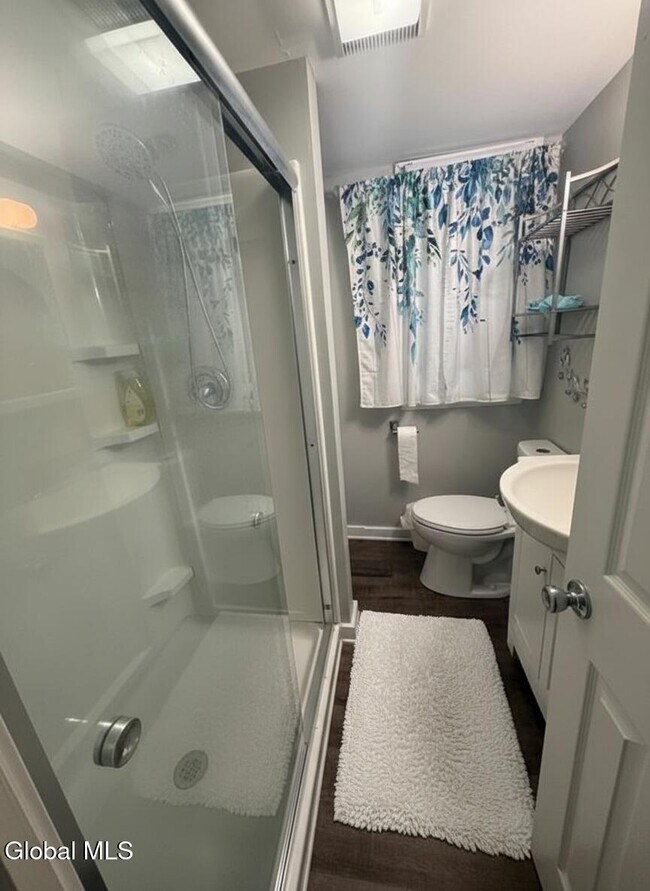 Building Photo - 603 1st St