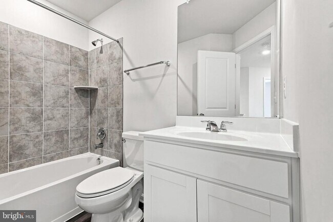 Building Photo - 417 Seeback Dr
