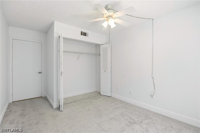 Building Photo - 9570 Green Cypress Ln