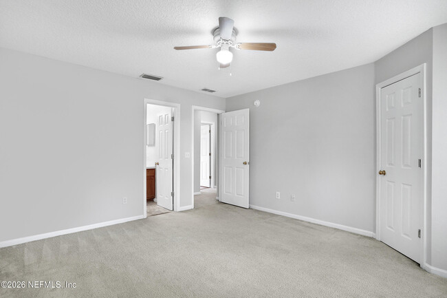 Building Photo - 624 Southbranch Dr
