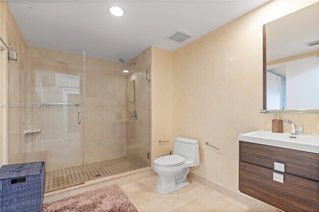 Building Photo - 1850 S Ocean Dr