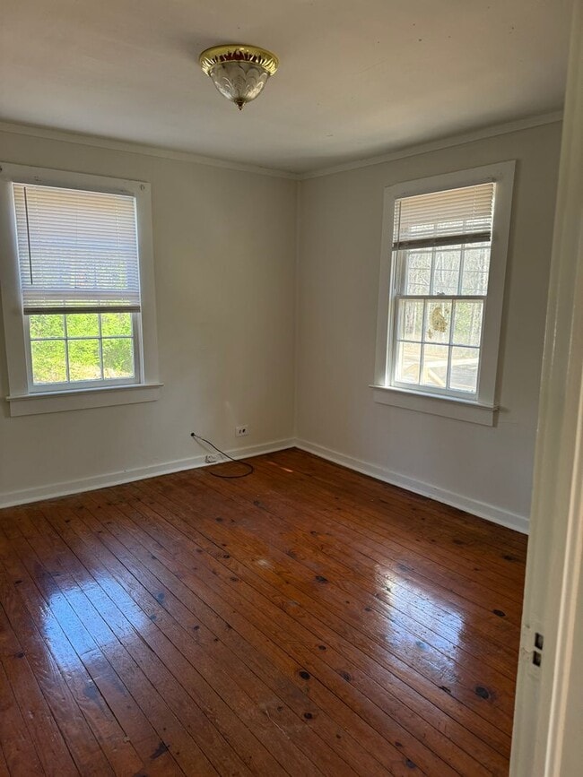 Building Photo - 2110 S Lumpkin St