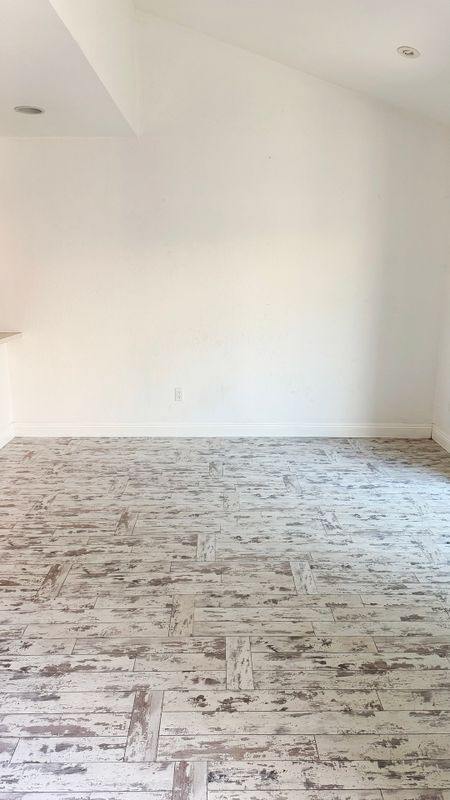 Building Photo - 8167 Vineyard Ave
