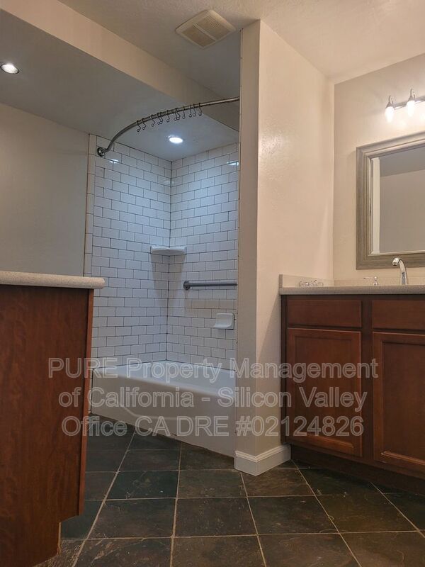 Building Photo - 24791 Northcrest Ln