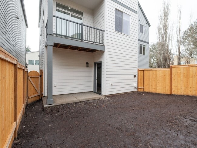 Building Photo - 9381 SW Eunice Ln