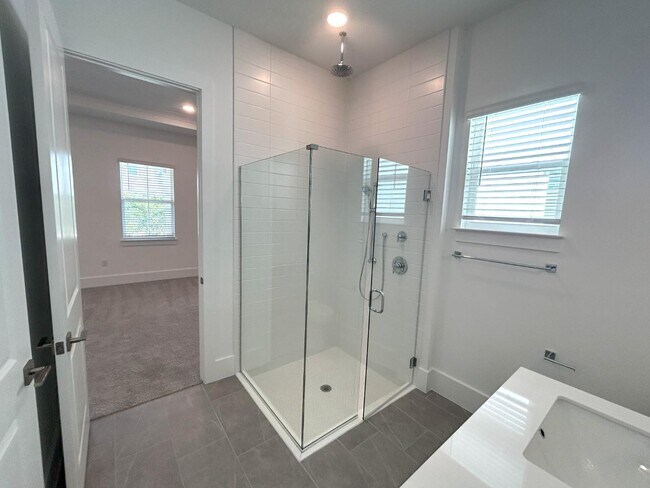 Building Photo - 12615 Clear Sapphire Dr