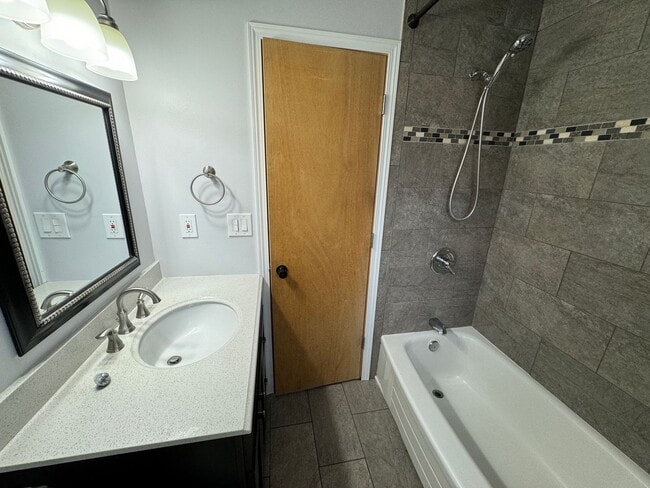 Building Photo - Application Pending - 3 Bedroom House For ...