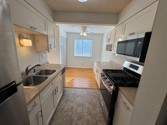 Building Photo - 255 N Michigan St