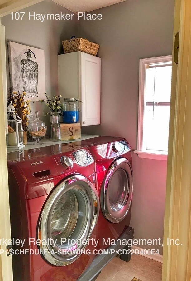 Building Photo - 107 Haymaker Place