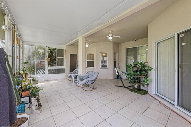 Building Photo - 2482 Huron Cir