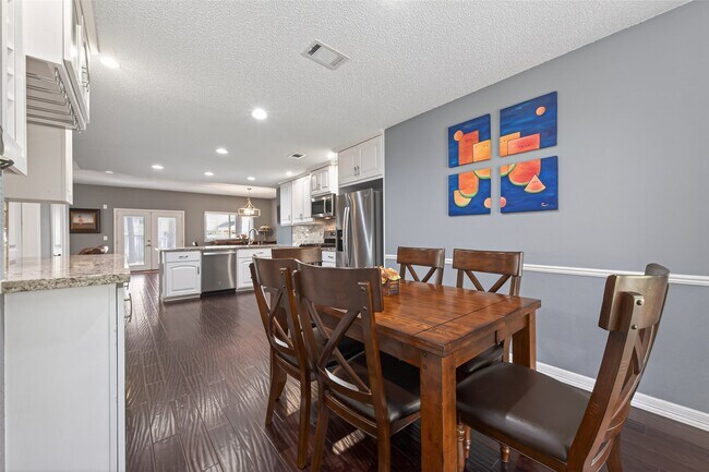 Building Photo - 35 Sheep Meadow Pl