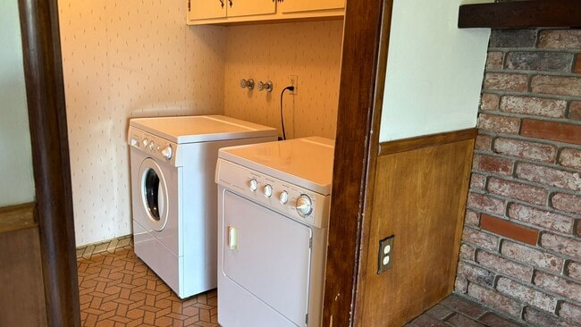 Building Photo - Spacious 3 bed/2 bath home in San Leandro