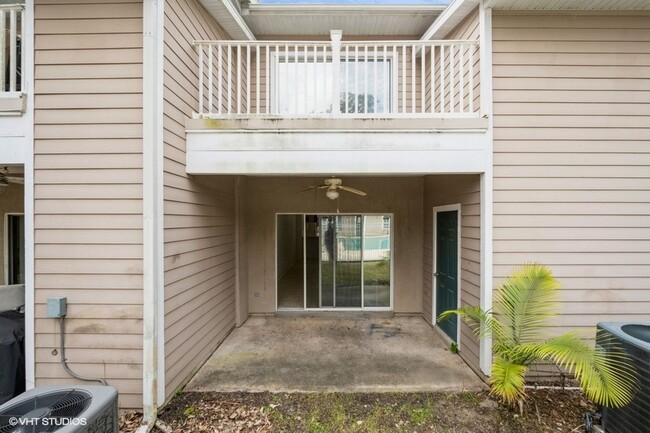 Building Photo - Hidden Gem in Garland Condominium Community