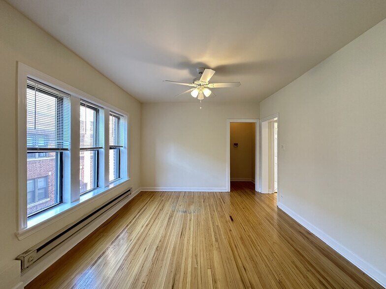Building Photo - 3754 N Fremont St