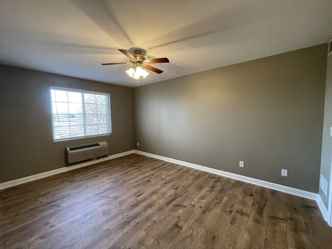 Building Photo - Spotless RANCH 2 Bed, 2 Bath Condo With 1 ...