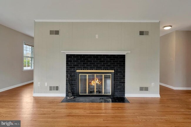 Building Photo - 719 Halstead Rd