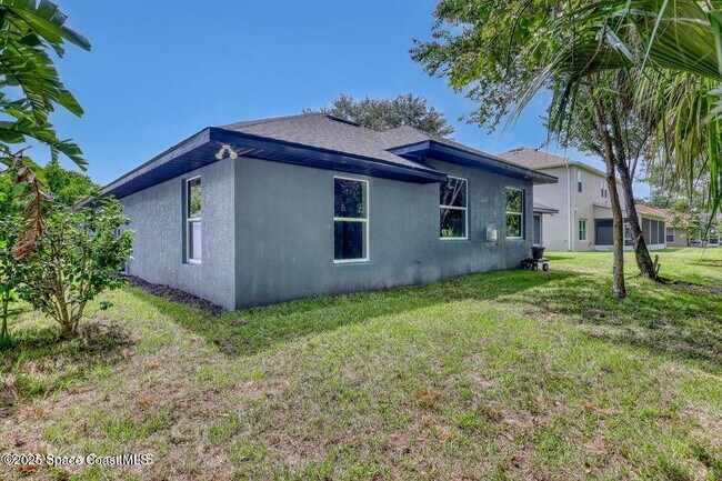 Building Photo - 2559 Christopher Dr