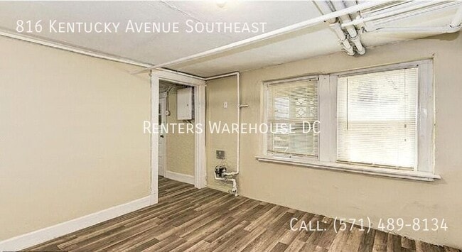 Building Photo - 816 Kentucky Ave SE
