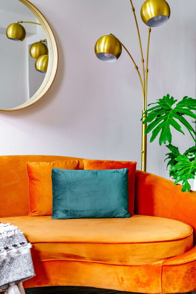 Building Photo - 96 Brickel St