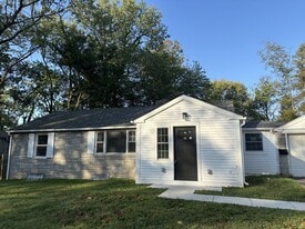 Building Photo - 1043 Thrush Ln