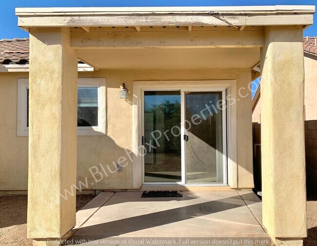 Building Photo - 475 W Calle La Bolita